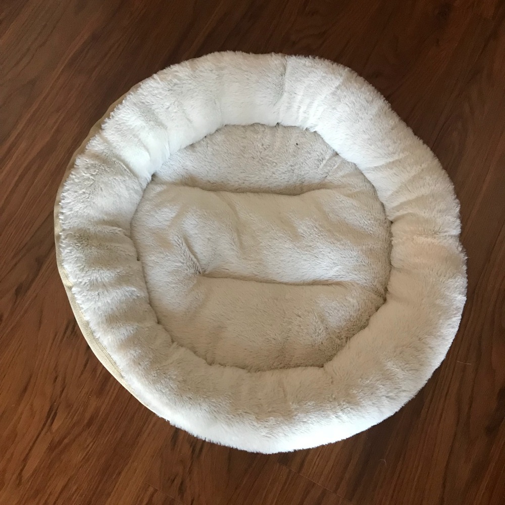 Pet bed